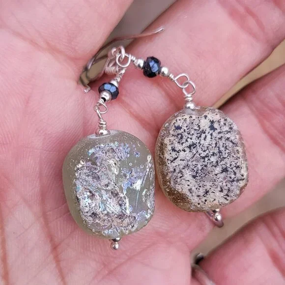 Ancient chunky Roman glass iridescent blue bead 925 sterling silver earrings - Picture 13 of 15